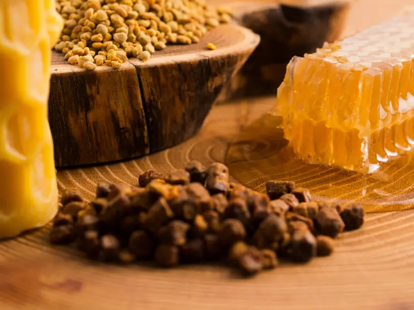 Propoli: un rimedio naturale versatile